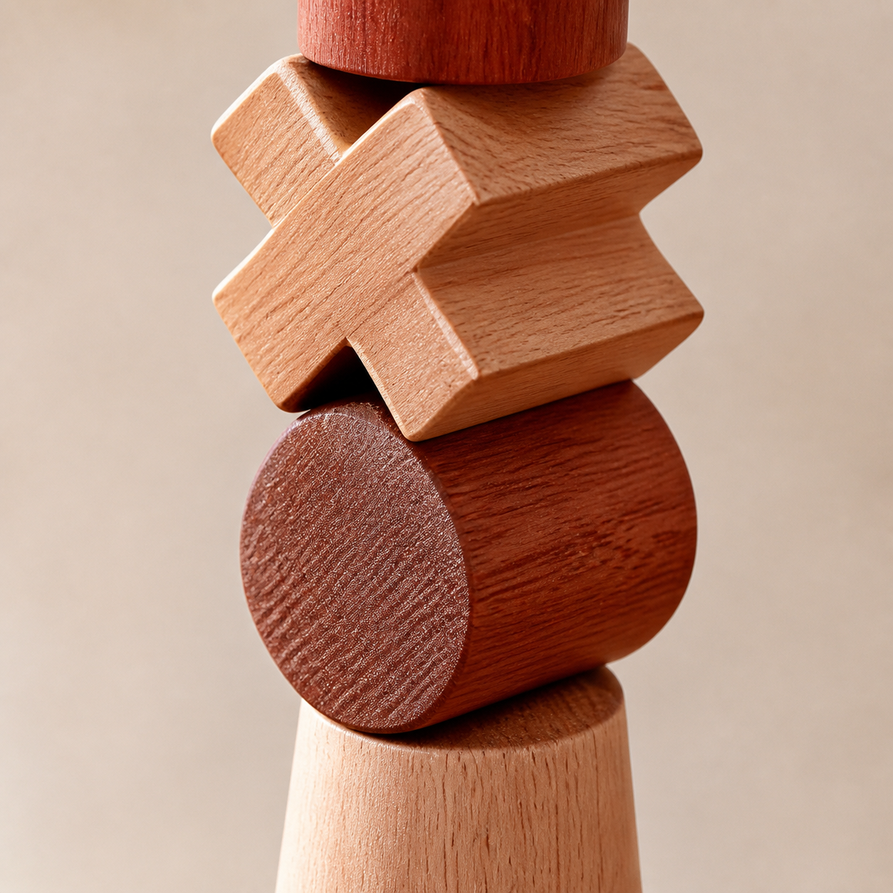 Holz-Montessori-Steckpyramide